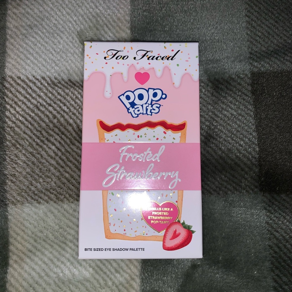 Too Faced Pop Tarts Frosted Strawberry Bite Size Palette - NIB